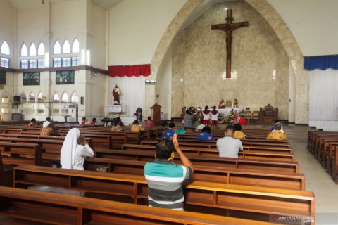 Gereja Katedral Palangkaraya kembali adakan Misa Minggu
