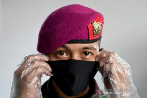 Melihat aksi Marinir "bertempur" di dapur