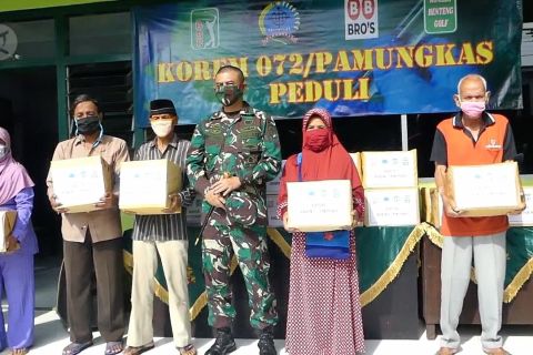 Korem 072 Pamungkas salurkan sembako gratis kepada warga