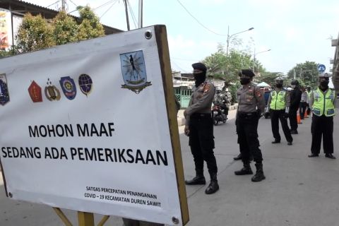 Tak miliki SIKM, puluhan kendaraan putar balik di Kalimalang