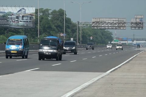 H-1 Lebaran, Tol Jagorawi - Ciawi lancar