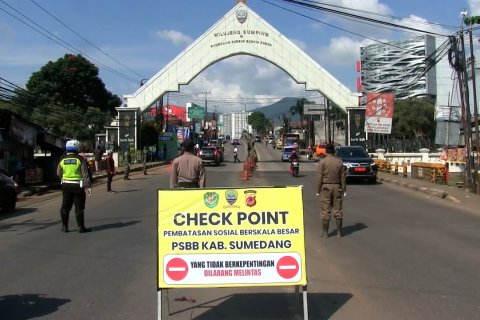 Angkutan umum diizinkan Menhub mulai besok, Jabar perketat check point