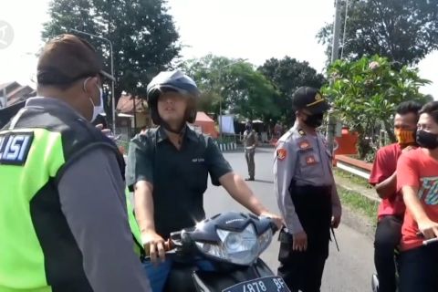 Banyak warga langgar aturan berlalu lintas di masa PSBB