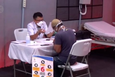 RS rujukan COVID-19 overload, Pemprov Jatim siapkan RS darurat
