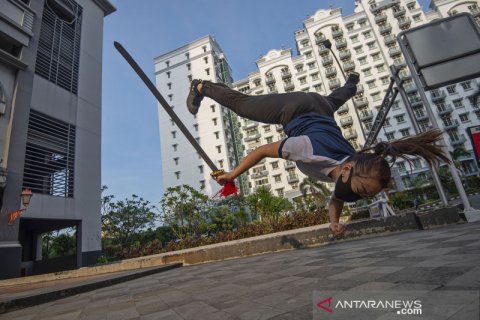 Atlet wushu berlatih mandiri saat pandemi COVID-19