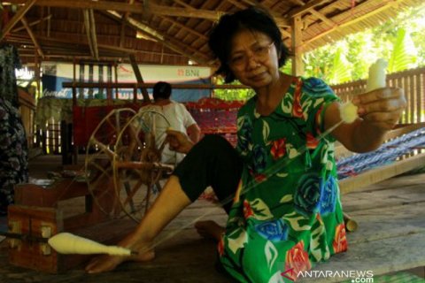 Kain tenun Sekomandi khas Mamuju