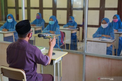 Simulasi pembelajaran normal baru di ponpes