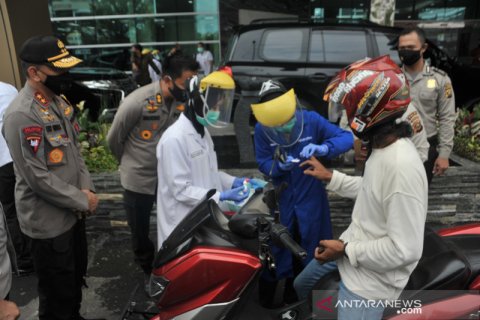 Rumah Sakit Bhayangkara gelar Test Covid drive thru