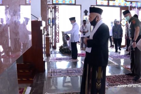 Masuki tatanan normal baru, Wapres pimpin shalat Jumat di Masjid  Baiturrahman