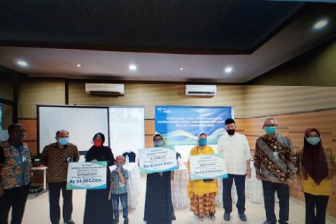 BPJAMSOSTEK serahkan santunan kepada tujuh ahli waris pegawai Non ASN dan pekerja rentan