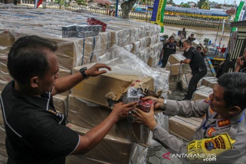 Polda Riau gagalkan penyelundupan rokok ilegal
