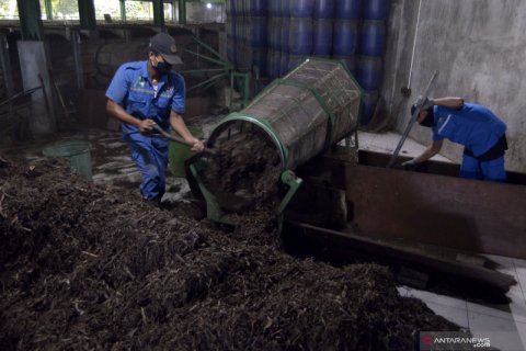 Pengadaan kompos berbasis desa adat