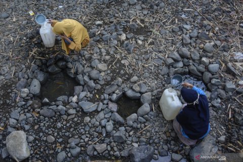 Kesulitan air Bersih Akibat Kemarau