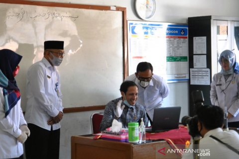 Mendikbud tinjau Pembelajaran Jarak Jauh di Bogor