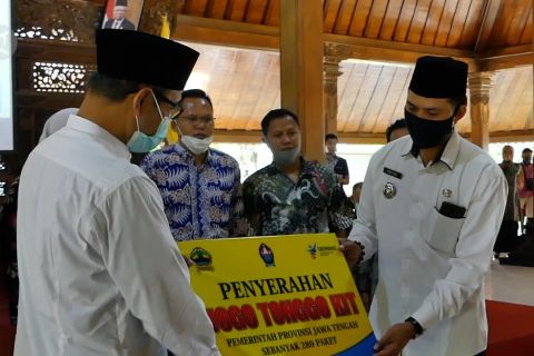 Pemprov Jateng berikan 289 paket peralatan Jogo Tonggo