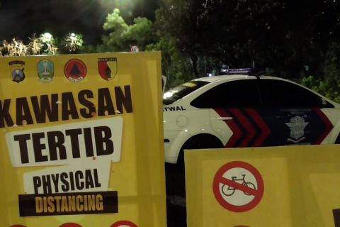Surabaya Raya berlakukan kawasan tertib jaga jarak fisik