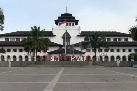 40 orang positif COVID-19, Kantor Gubernur Jabar ditutup