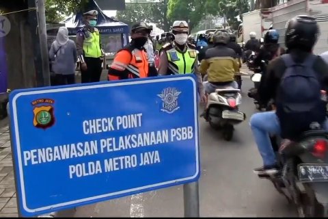 Anies resmi perpanjang PSBB transisi DKI selama 14 hari