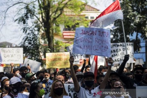 AKSI PEKERJA HIBURAN MALAM