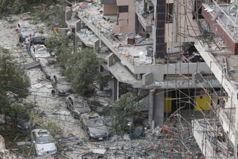 Kondisi lokasi pelabuhan pascaledakan di Beirut