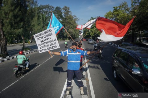 Aksi mengajak donor darah untuk Lebanon