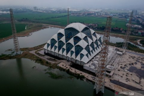 Pembangunan masjid apung pertama di Jawa Barat terkendala pandemi