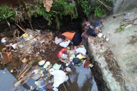 Warga Kelurahan Sukaratu dihebohkan penemuan sesosok mayat di sungai