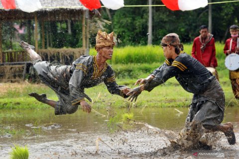 Silek Lanyah sambut HUT Kemerdekaan RI