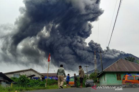 Gunung Sinabung kembali erupsi