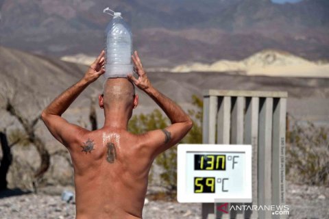 Cuaca panas ekstrem landa Taman Nasional Death Valley, California