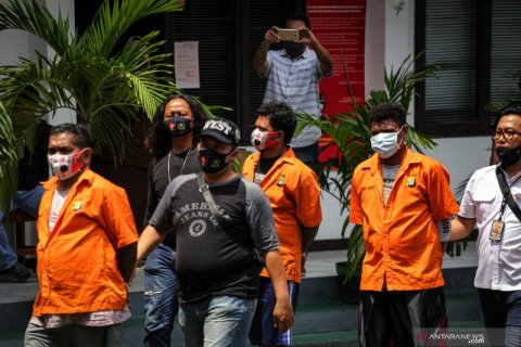 Penyerahan berkas tersangka kasus John Kei