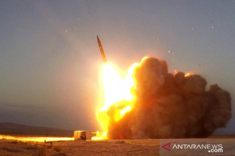 Iran luncurkan rudal penjelajah