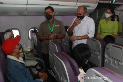 Kampanye aman berwisata dengan pesawat