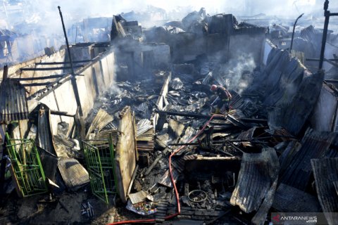 Kebakaran permukiman padat di Makassar