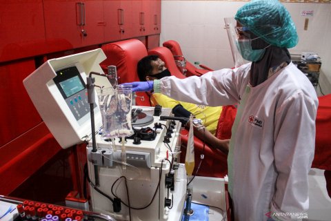 Donor plasma konvalesen pasien sembuh COVID-19
