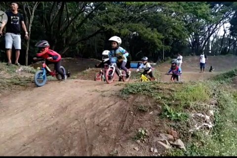Asah keberanian anak lewat "Pushbike"