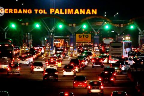 Tol Cipali padat, kendaraan barang diialihkan ke jalur arteri&nbsp;