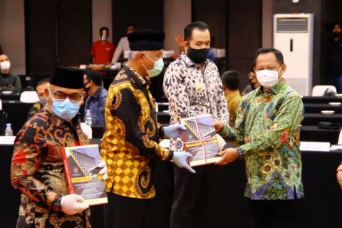 Mendagri Izinkan sanksi sosial bagi paslon pelanggar protokol kesehatan