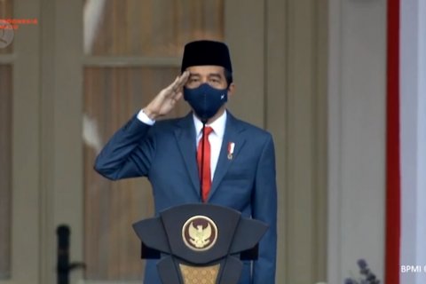 Presiden Jokowi pimpin upacara penurunan bendera Merah Putih