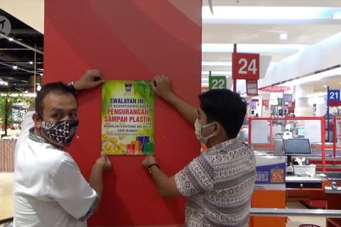 Padang menjelang diet kantong plastik