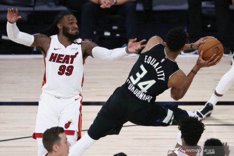 NBA: Miami Heat memimpin 2-0 setelah kalahkan Milwaukee Bucks 116 - 114