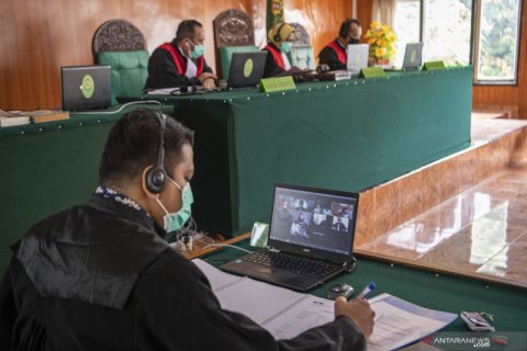 Sidang Perdana Aries HB