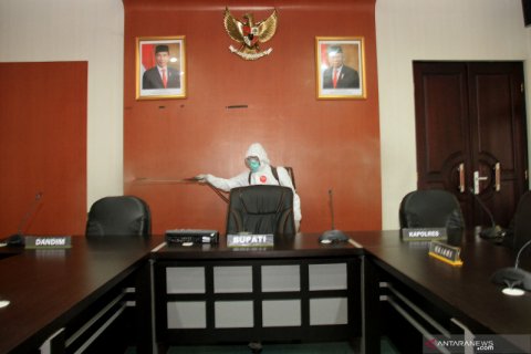 Disinfeksi kantor Bupati Aceh Barat