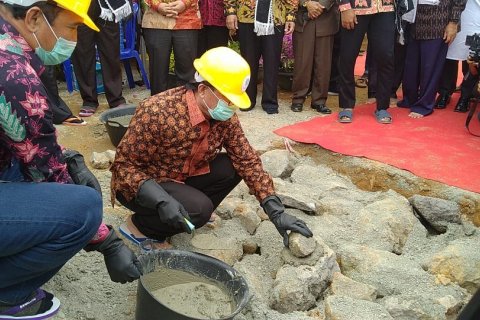 Gubernur Jambi lakukan peletakan batu pertama pembangunan Kota Santri Internasional di Kerinci
