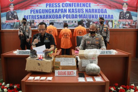 Terdakwa kurir narkoba jenis sabu-sabu 10 kilogram dan 30.566 butir ekstasi di vonis hukuman mati