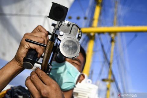 Taruna AAL berlatih navigasi astronomi