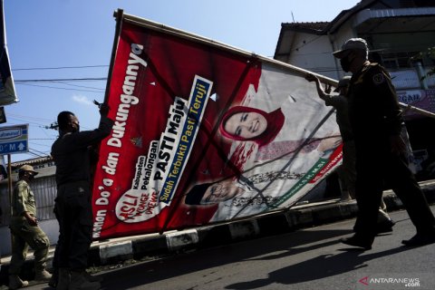 Penertiban APK Pilkada 2020