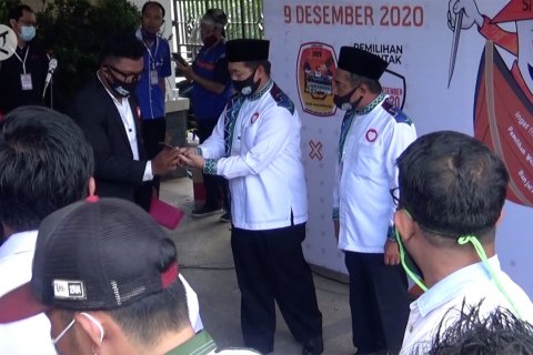 Ibnu-Arifin jadi paslon pertama mendaftar ke KPU Banjarmasin