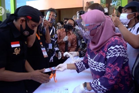 Paslon independen Bajo daftar ke KPU