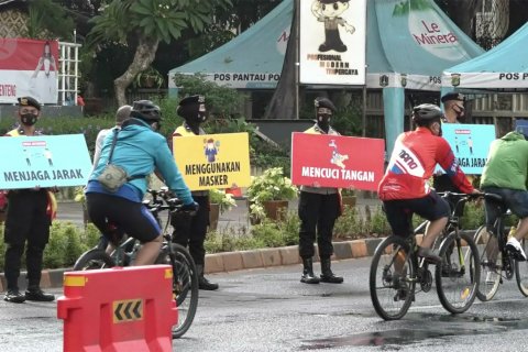 PSBB Jakarta, masyarakat  tetap berolahraga di Kawasan Sudirman - Thamrin